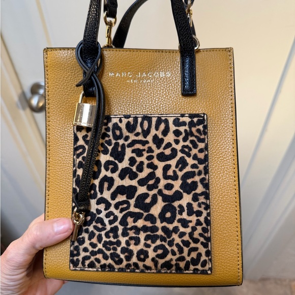 Marc Jacob’s Micro Leather Tote/Crossbody with leopard pocket - Picture 11 of 15